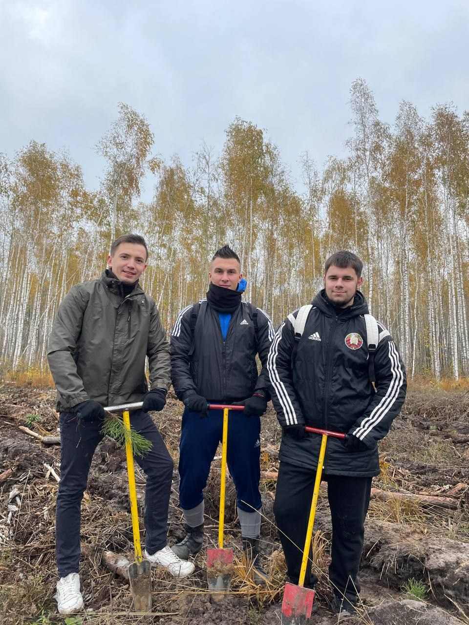 Акция по посадке леса "Дай лесу новае жыццё" Акция по посадке леса "Дай лесу новае жыццё"