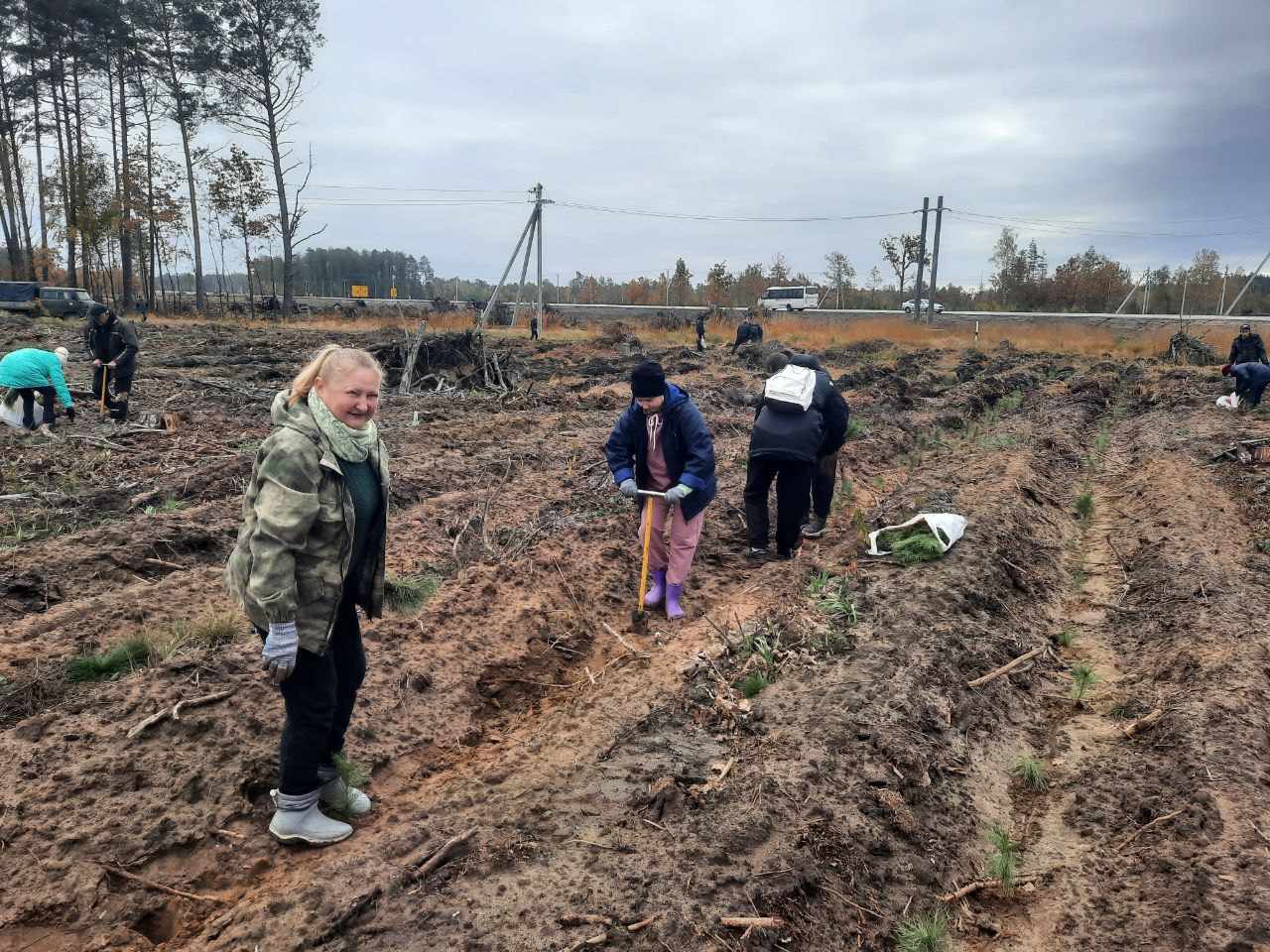 Акция по посадке леса "Дай лесу новае жыццё" Акция по посадке леса "Дай лесу новае жыццё"