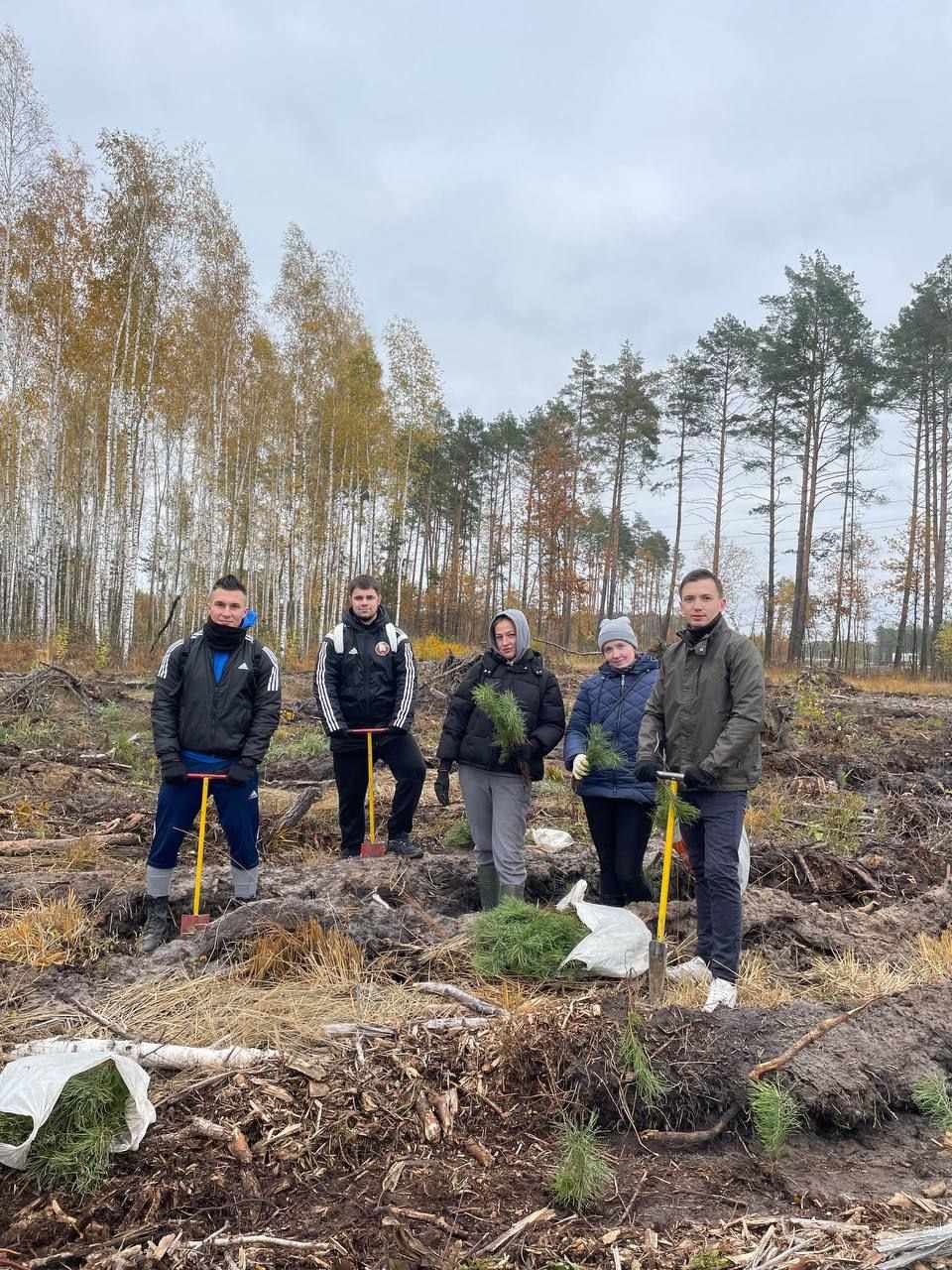 Акция по посадке леса "Дай лесу новае жыццё" Акция по посадке леса "Дай лесу новае жыццё"
