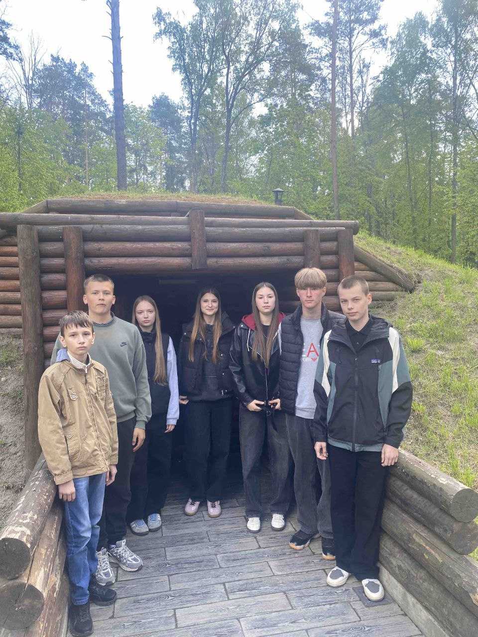 Мемориальный комплекс «Партизанская криничка» Мемориальный комплекс «Партизанская криничка»
