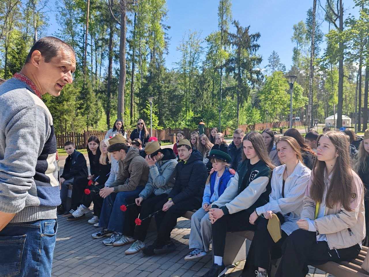 Мемориальный комплекс «Партизанская криничка» Мемориальный комплекс «Партизанская криничка»